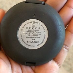 Becca Multi- Tasking Perfecting Powdering TAN